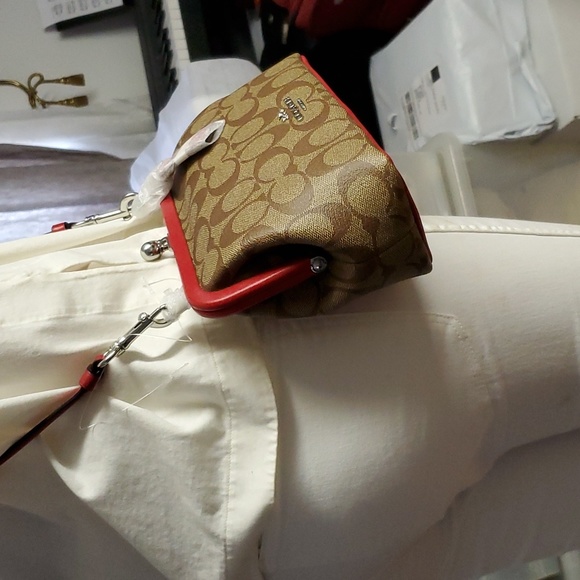 Due to Missing item- Coach CH512 Nora Kisslock Crossbody Signature Canvas - Picture 3 of 16